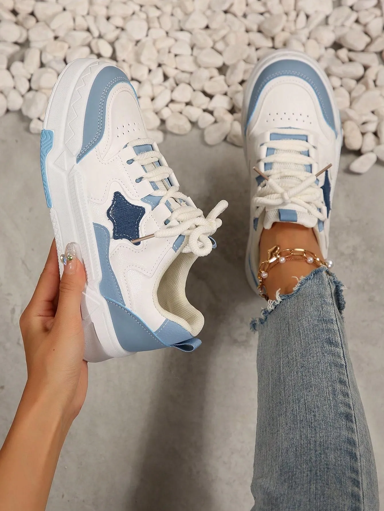 2024 New White Vintage Casual Sneakers Athletic Skateboard Shoes For Women & Students