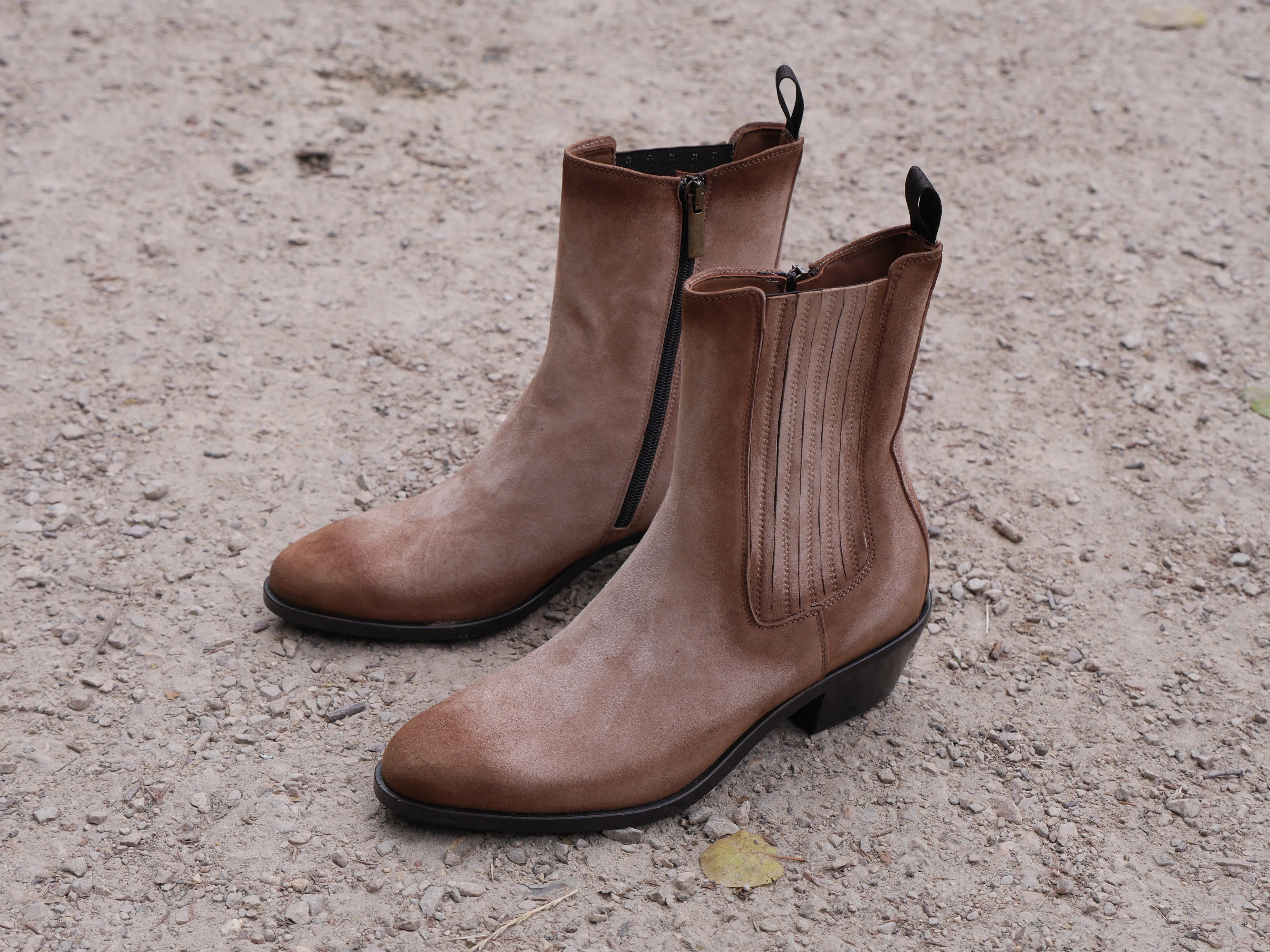 D350 - Beatles Suede Taupe