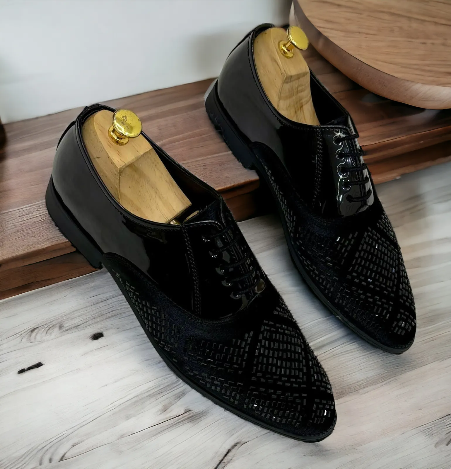 Fashion Rhinestone Suede Lace-Up Shoes