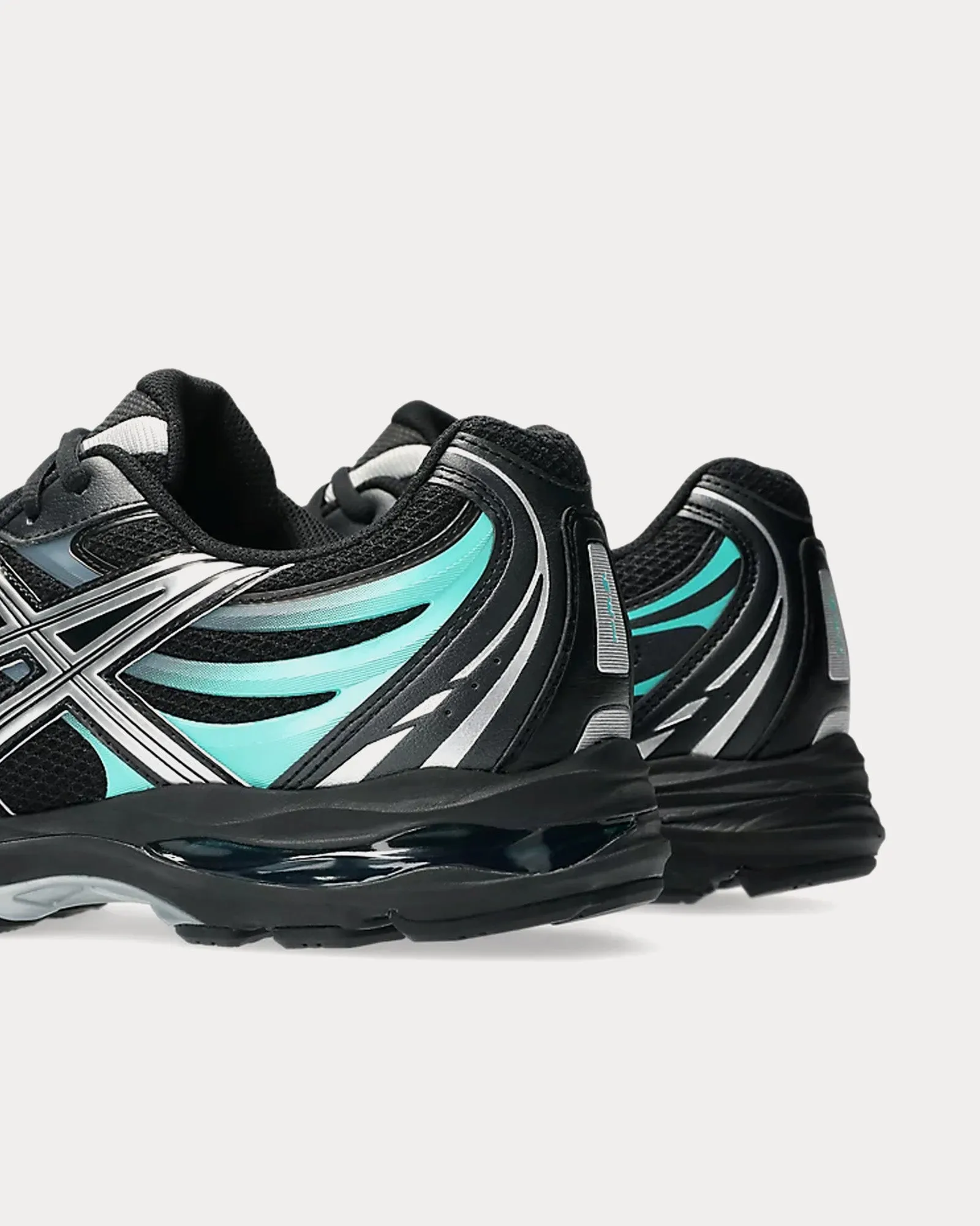 Gel-Sekiran Black / Waterfall Low Top Sneakers