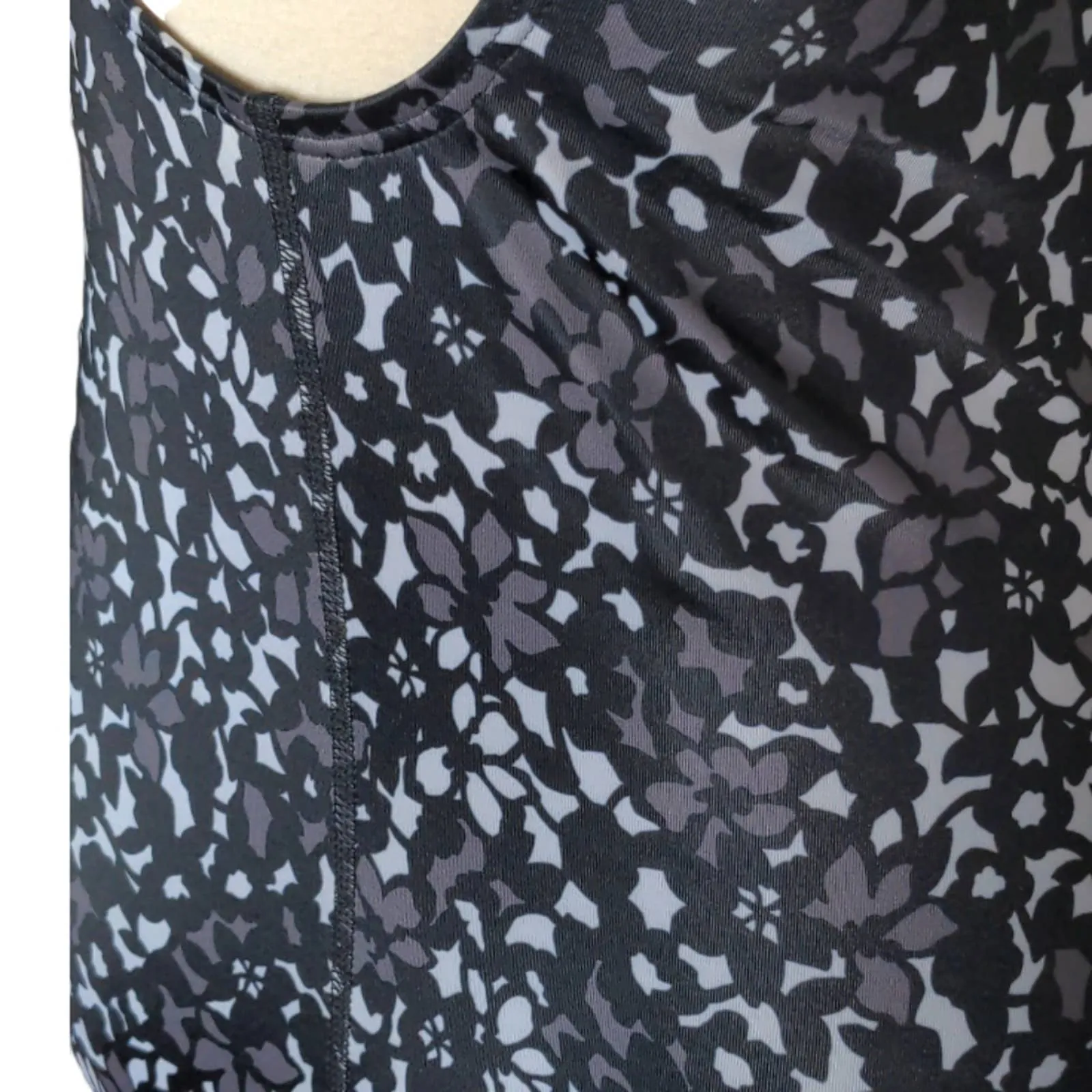 LANDS END Black Gray Slimming Scoop Neck One Piece Swimsuit 6