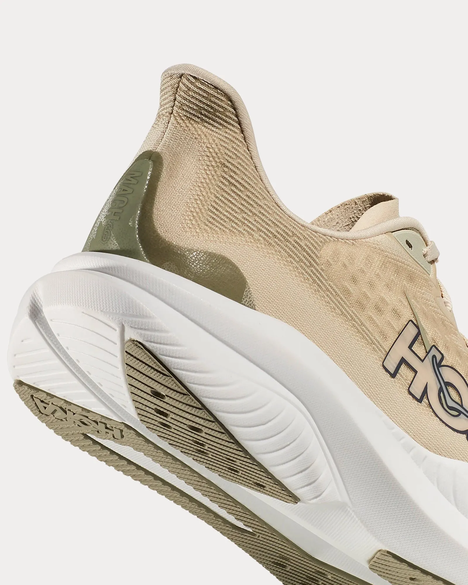 Mach 6 Oat Milk / Barley Running Shoes