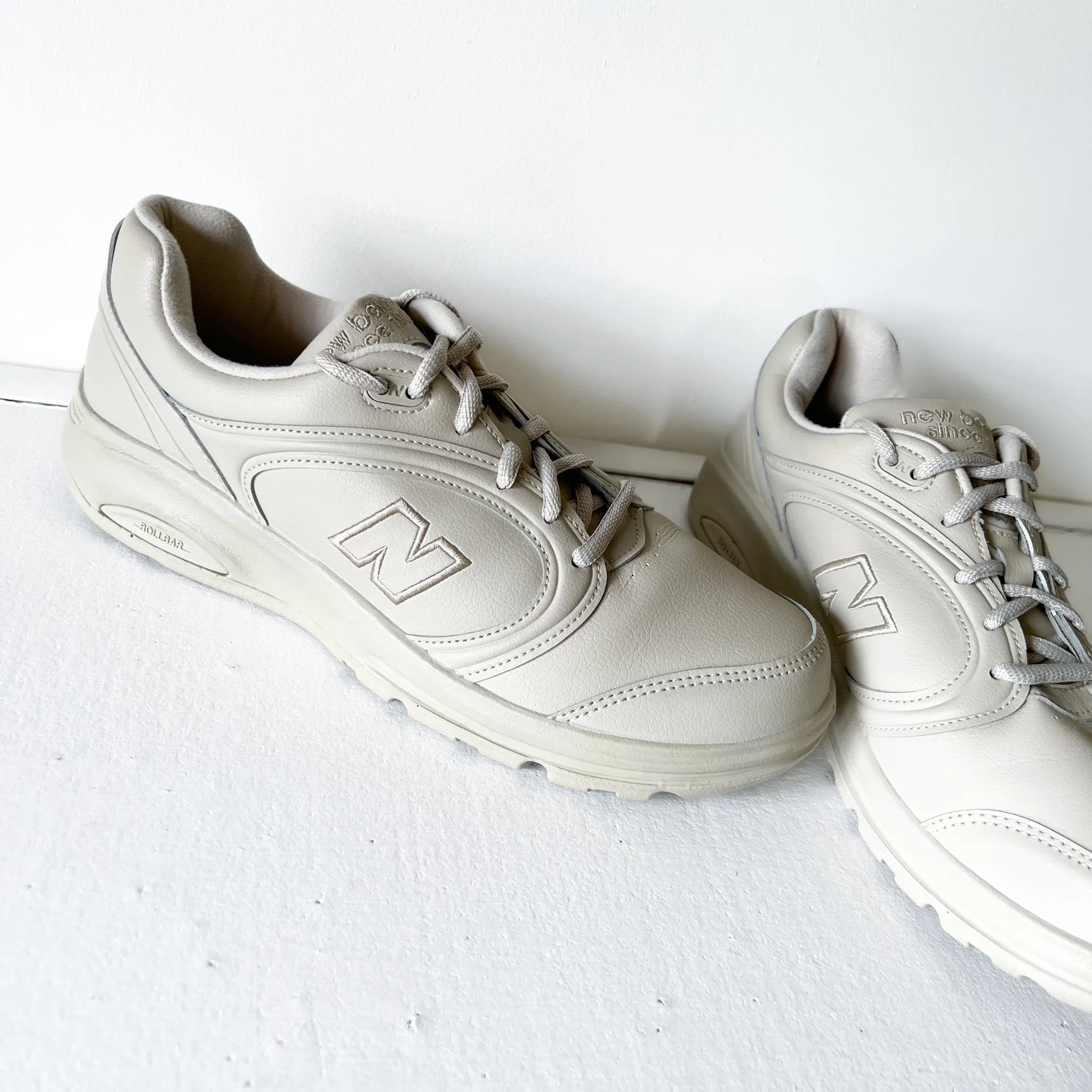New Balance 812 RollBar Sneaker in Beige
