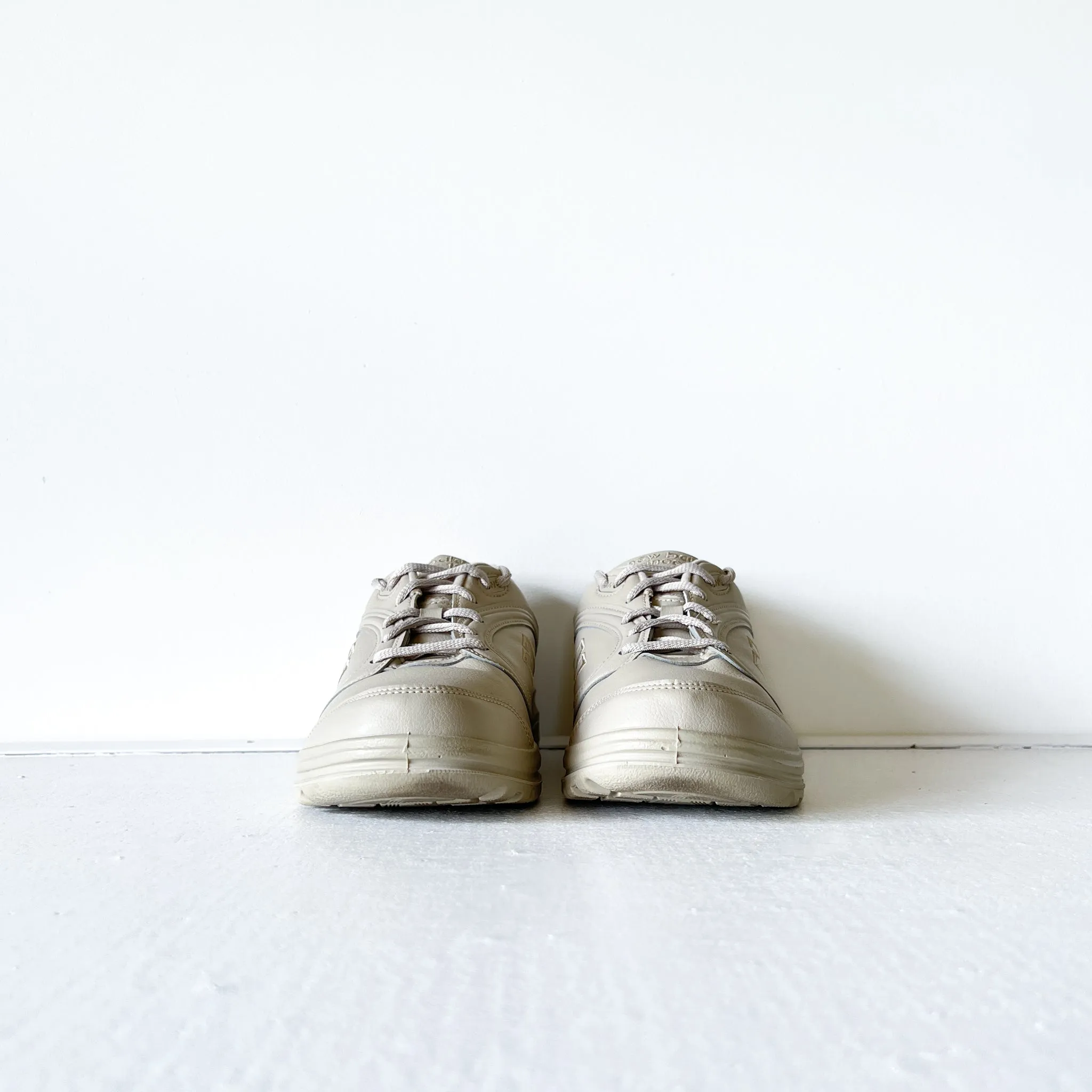 New Balance 812 RollBar Sneaker in Beige