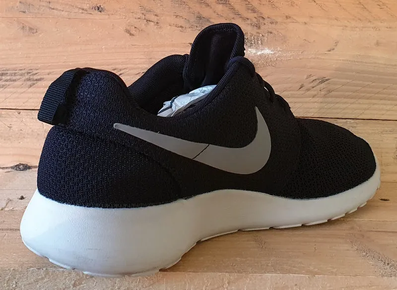 Nike Roshe One Low Textile Trainers UK8/US9/EU42.5 511881-004 Black/Grey