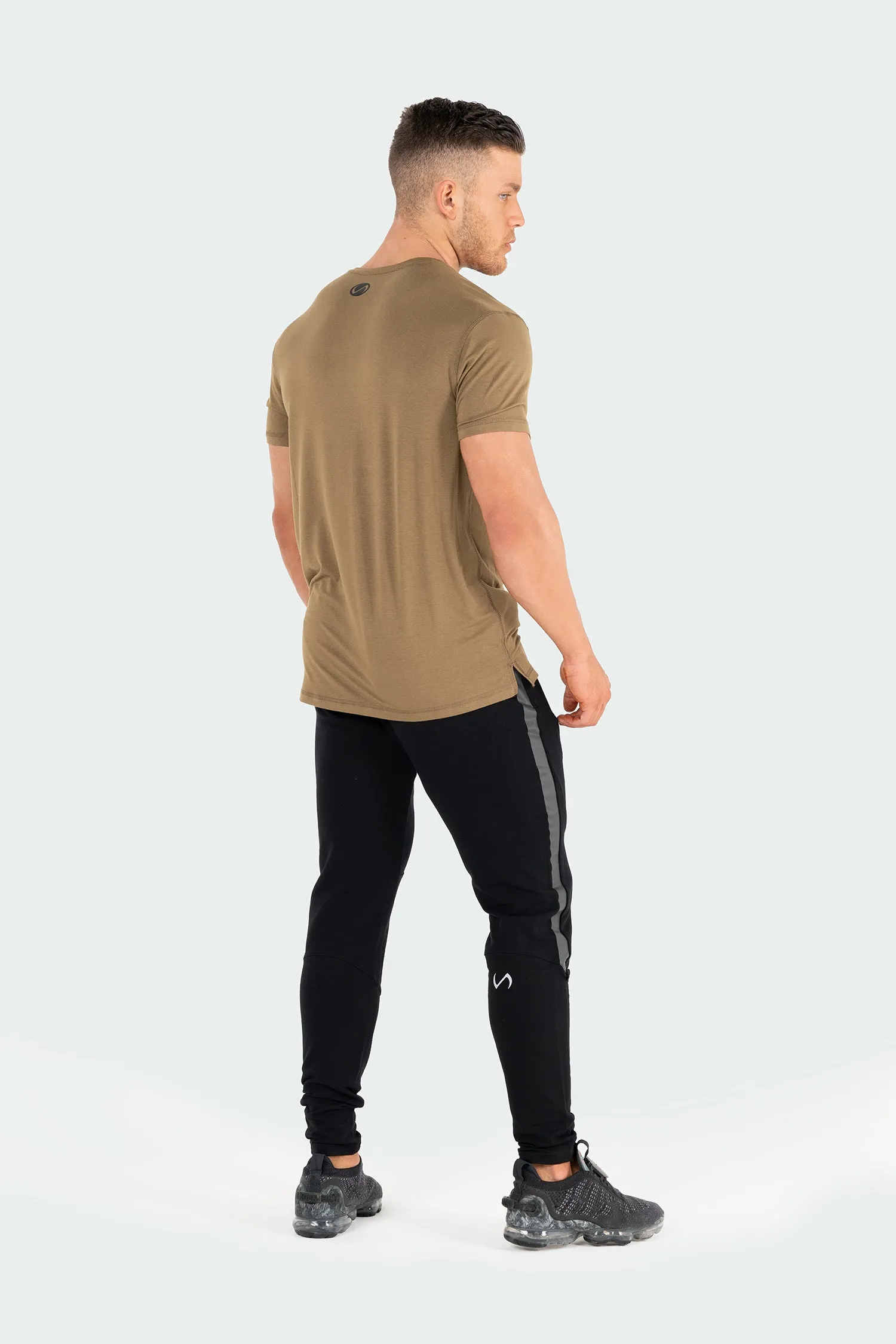 Root Performance Bamboo Crew Neck