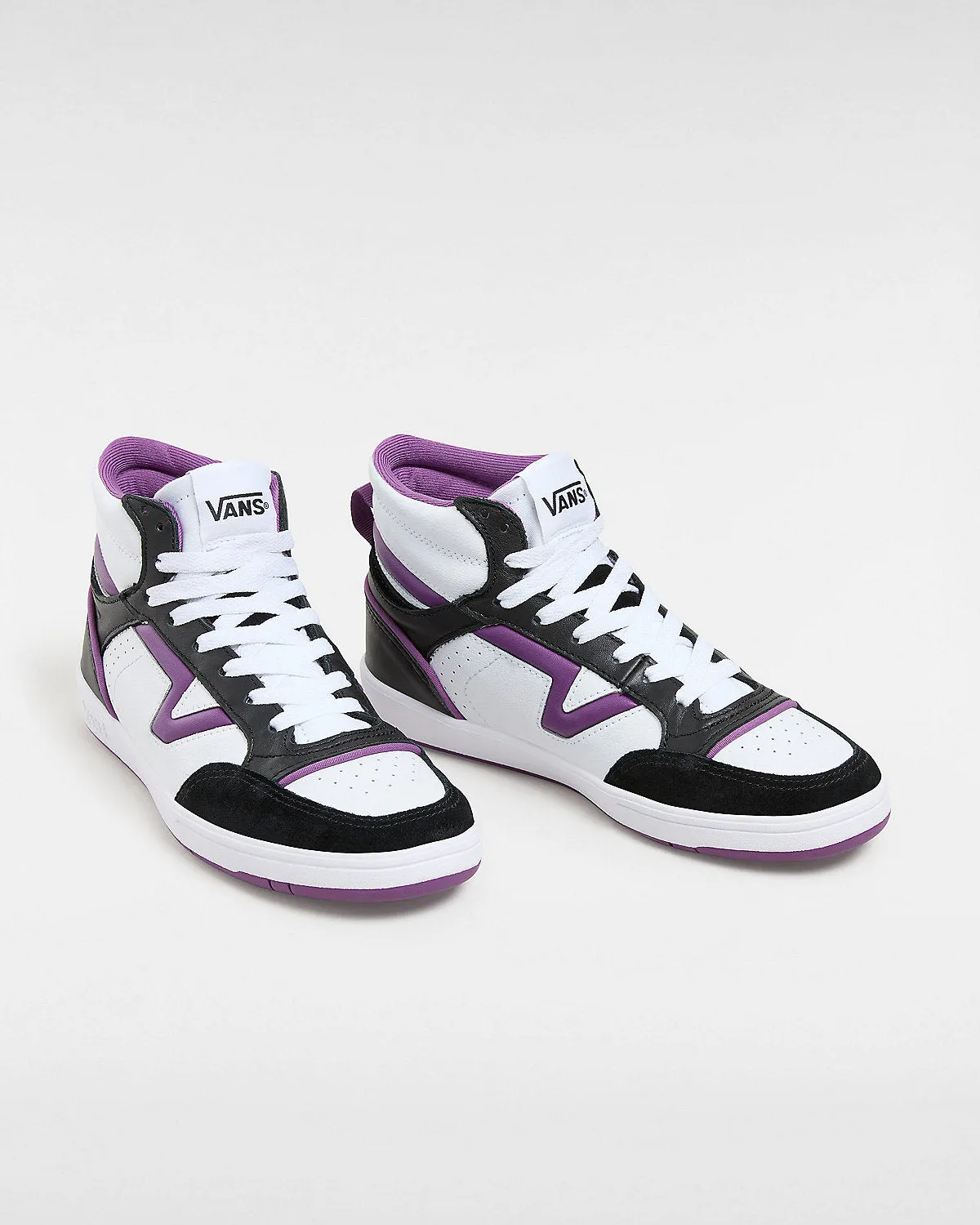 VANS Unisex Low Mid ComfyCush JMP Trainers - Black / White / Purple