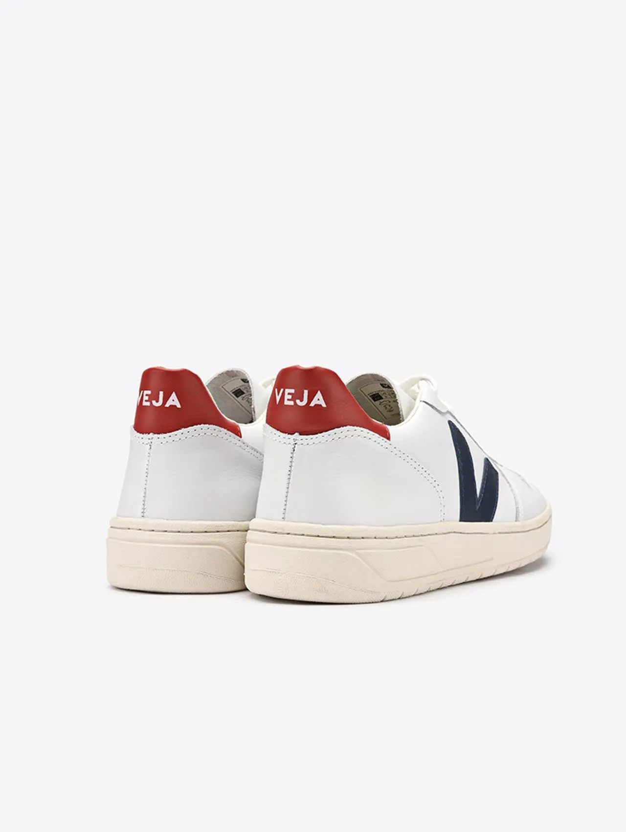 Veja V-10 Extra White Nautico Pekin
